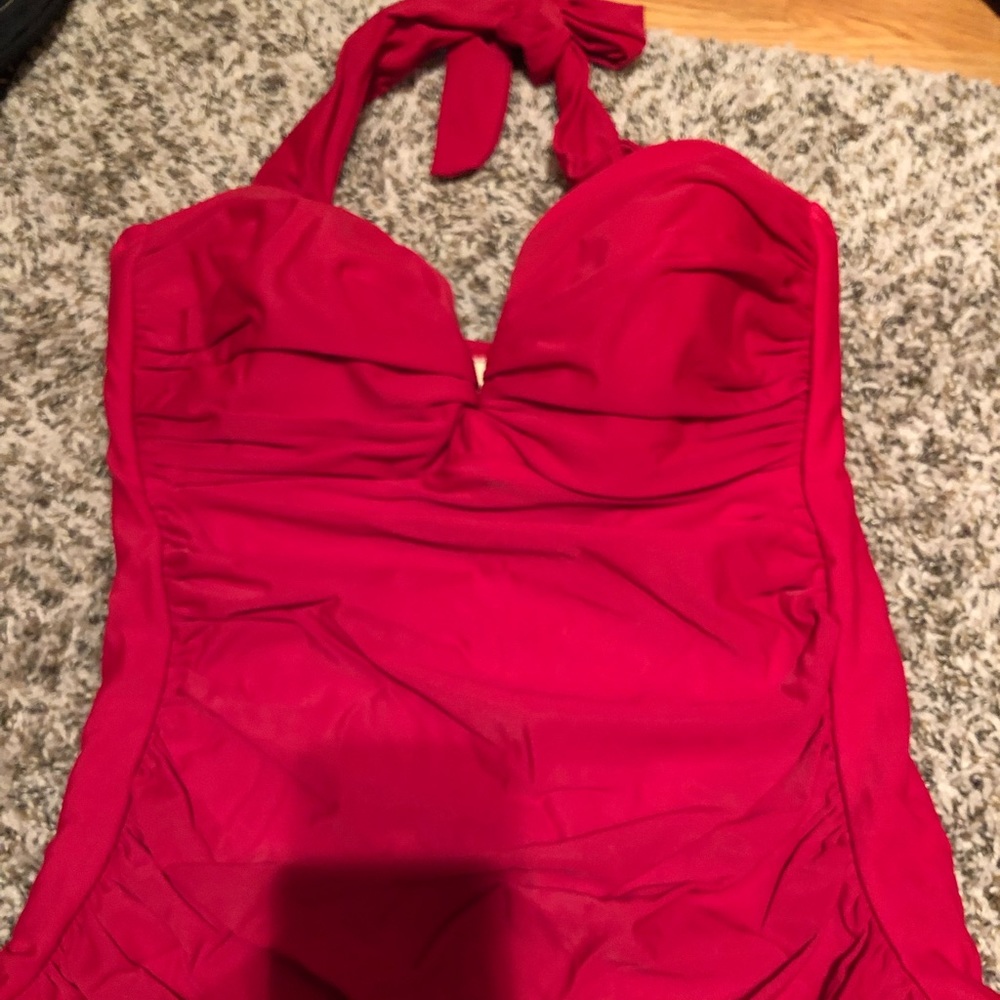 Magic suit halter tankini NWT